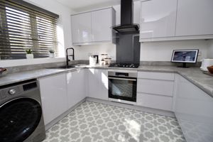 Kitchen- click for photo gallery